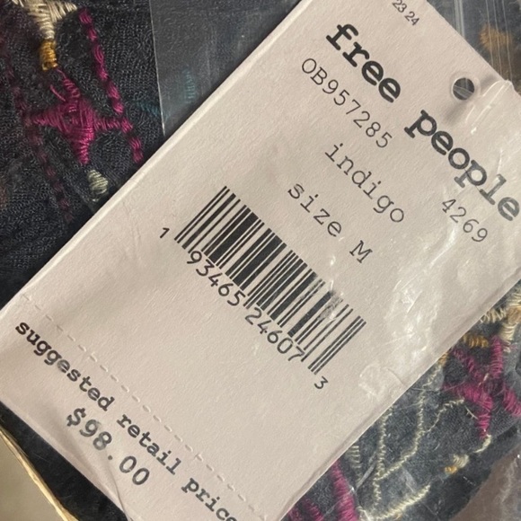 Free People Navy Blue Embroidered Cropped Peasant Top - Picture 4 of 6